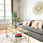 1630 - Champs Elysees - Best Value