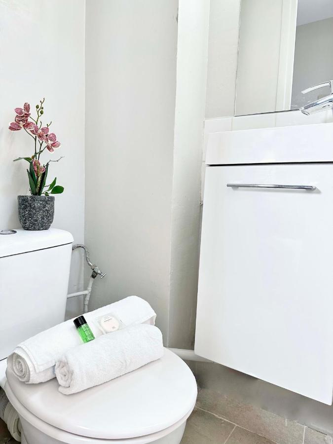 1630 - Champs Elysees - Value Apartment *
